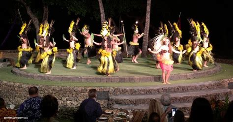 Old Lahaina Luau Review | Information on all Maui Luaus