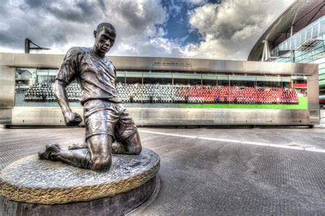 Thierry Henry Statue Emirates Stadium Photograph by David Pyatt