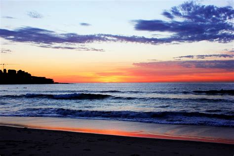 Bondi Beach Sunrise - In Photos - The Little Backpacker