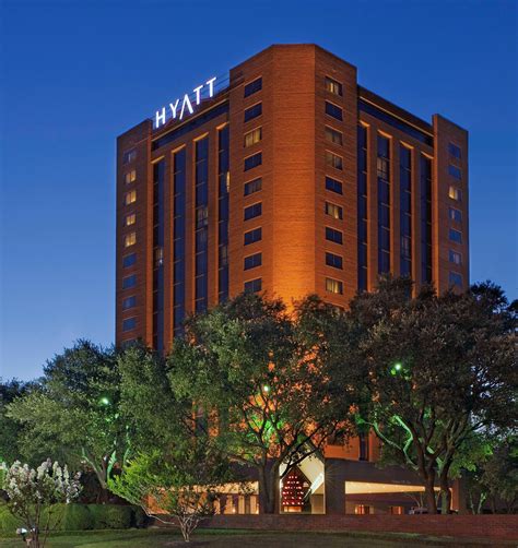 Hyatt Regency North Dallas Invites Guests to Ring in the New Year with Black Tie and Bling