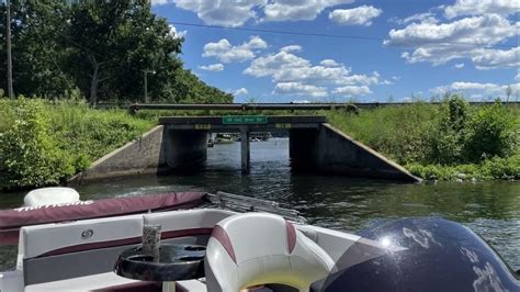 Lake Gaston NC boat ride to Lizzard Creek! - YouTube