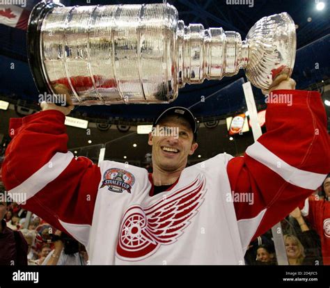 Dominik Hasek High Resolution Stock Photography and Images - Alamy