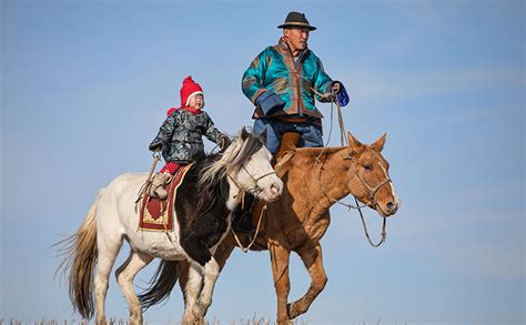 Photographic Journey to “Taliin Tumen Aduu – Steppe Horse Festival”