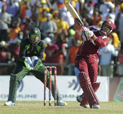 Sunil Narine throws his bat around | ESPNcricinfo.com