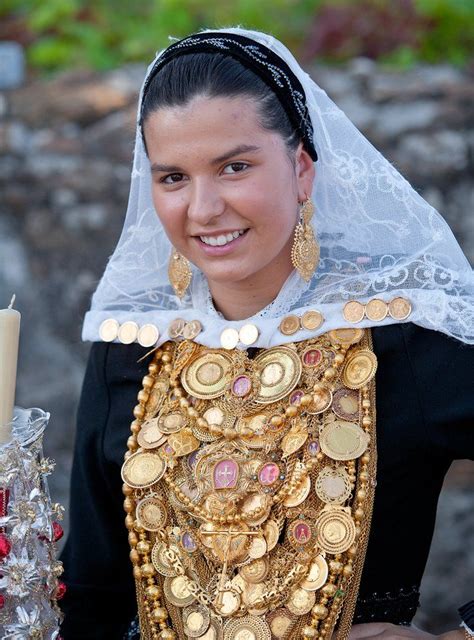 Bride from Santa Marta de Portuzelo - Portugal | Portuguese clothing ...