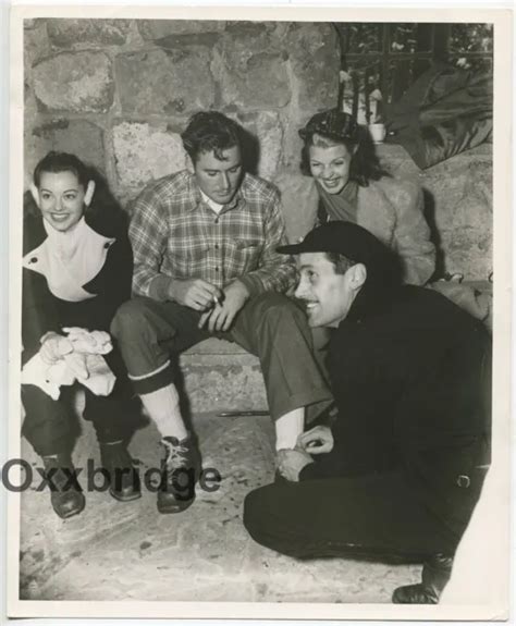 RITA HAYWARD & ERROL FLYNN Candid Photo 1940 Skiing Trip Santa Fe New ...