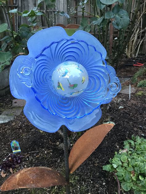 Pin by Linda Cowan on Glass Garden Flowers | Glass plate flowers, Glass garden flowers, Flower ...