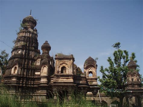 Travelogue Unlimited: Sangam Mahuli and Wai Menawali Temples : A Photo Travelogue