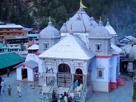 Gangotri Temple – Uttarakhand Trip Trek