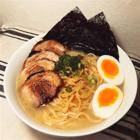 Homemade 24 Hour Tonkotsu Ramen [OC] [3000x3000] : r/FoodPorn