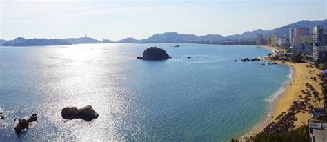 Beach weather in Acapulco Bay, Acapulco, Mexico in June