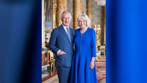 Palace releases official coronation invitation with new photo of King ...