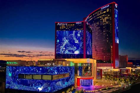 7 Cheap But Nice Las Vegas Hotels on the Strip in 2024