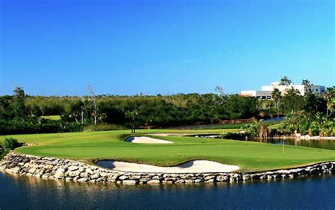 The Best Cancun Resorts For Golf Fans - Cancun Sun