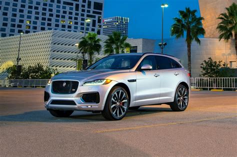 2018 Jaguar F-PACE SUV Pricing & Features | Edmunds