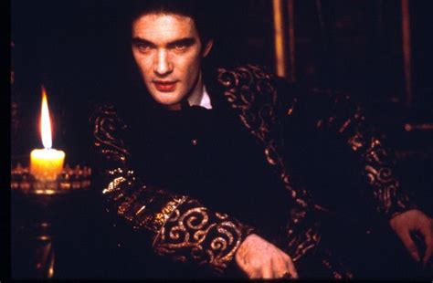 Antonio Banderas Photo: Antonio Banderas as Armand | Interview with the vampire, Vampire wedding ...