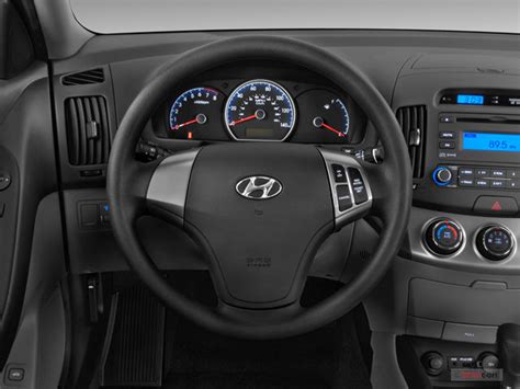 2010 Hyundai Elantra: 11 Interior Photos | U.S. News