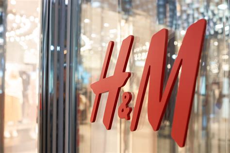 H&M'e Çalışanlarını Yasa Dışı Gözetlediği İçin 35 Milyon Euro'luk Ceza ...