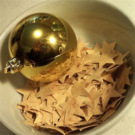 Make The Best of Things: Recycled Christmas Ornaments