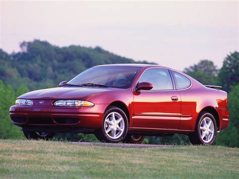 OLDSMOBILE Alero coupe Specs & Photos - 1999, 2000, 2001, 2002, 2003, 2004 - autoevolution