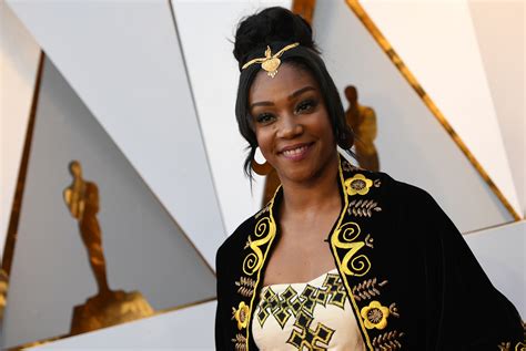 Tiffany Haddish Meets Meryl Streep on the Oscars Red Carpet | TIME