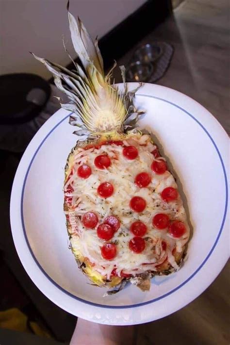 PIZZA ON PINEAPPLE : r/thanksihateit