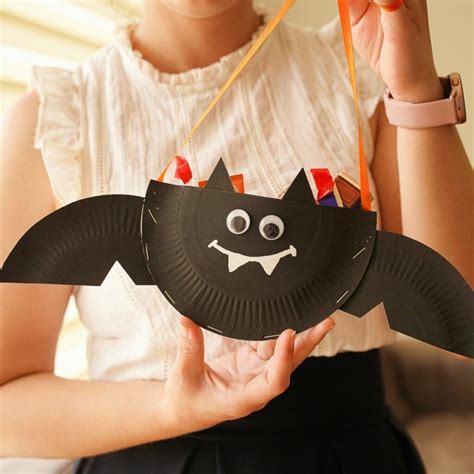 Adorable Paper Plate Bat Halloween Candy Holder - DIY & Crafts