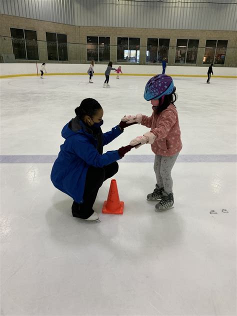 Learn to Skate | Center Ice Arena