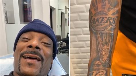 Snoop Dogg Gets New Lakers Championship Tattoo with Kobe Bryant Tribute