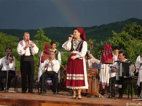 Romanian folklore 3 by yOaMaLiA12 on DeviantArt