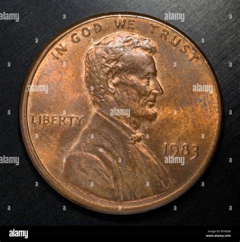 One Cent coin US E PLURIBUS UNUM Lincoln in god we trust liberty Stock Photo - Alamy