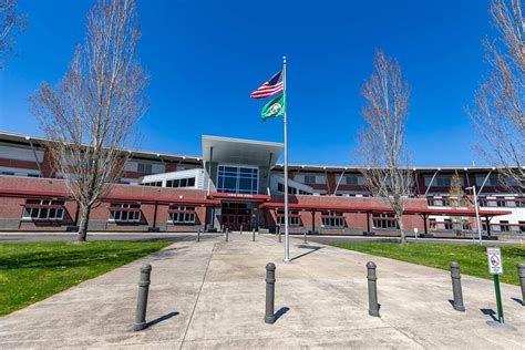 Camas High School COVID-19 outbreak grows to 13 students - ClarkCountyToday.com