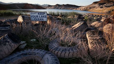 Water Levels in Lake Mead Reach Record Lows - ABC News