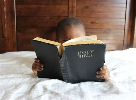 15 Best Prayer Books Every Christian Should Read