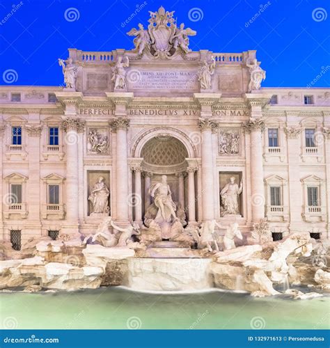 Trevi fountain at night stock image. Image of night - 132971613