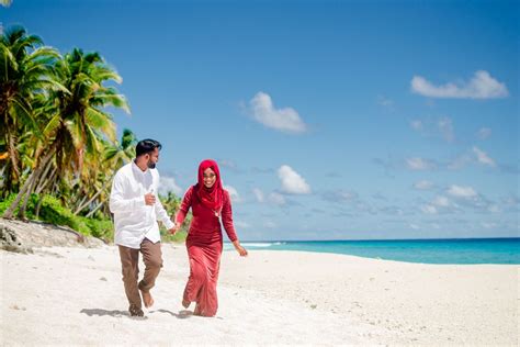 Maldivians - Maldives People (Photos, Religion & Language) - Samudra Maldives