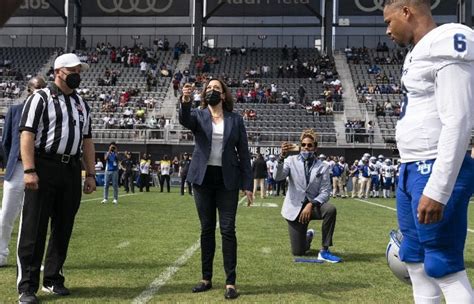 Border Czar Kamala Harris Leads Coin Toss at Howard-Hampton Football ...