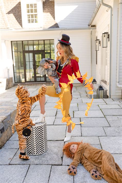 Family Halloween Costumes: Welcome to the Circus! – Happily Eva After