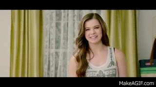 Pitch Perfect 2: Emily Junk (Hailee Steinfeld) auditions to be a Bella [Scene] on Make a GIF