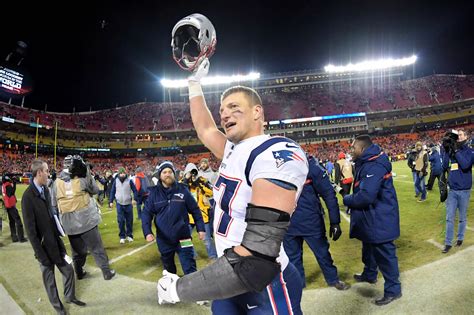 Rob Gronkowski key down the stretch as Patriots beat Chiefs to reach ...