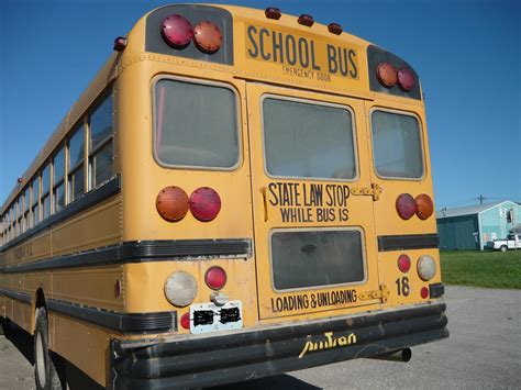 School Bus | Rear of a 1993 AmTran Volunteer with a Internat… | Flickr