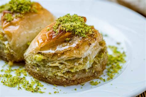 Baklava Types: 14 Best Kinds of Baklava (Tradition & Exotic)