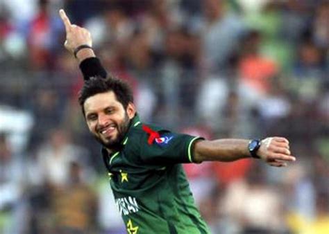 Afridi reconsidering T20 retirement amid `huge family pressure`