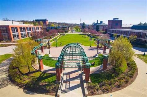 Geneseo Names Presidential Scholars for 2016-17 | SUNY Geneseo