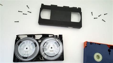 Video Tape Repair – Swapping a Broken VHS Cassette