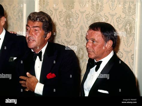 Dean martin frank sinatra hi-res stock photography and images - Alamy