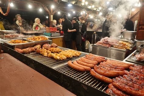 Where to eat in Krakow, krakow, christmas market, streetfood Foods To Eat, Best Foods, European ...