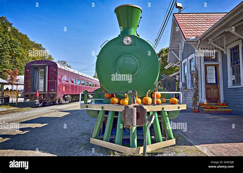 Excursion train ride hi-res stock photography and images - Alamy