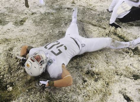 8 awesome photos of Army football celebrating win over Navy