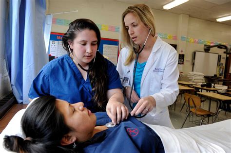 Nurse's classes super popular at high school - NewsTimes